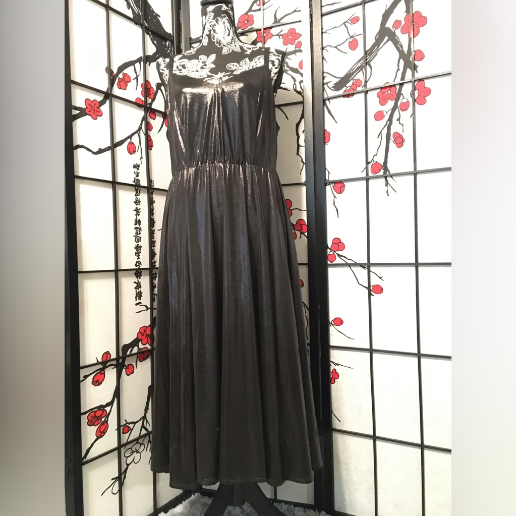 Torrid Spaghetti Strap Dress With Pockets. Nwt, Iridescent Black. Size 14-16.